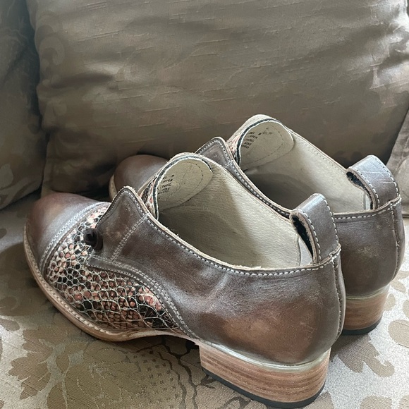 Free Bird Mabel Oxford Shoes - Picture 7 of 8